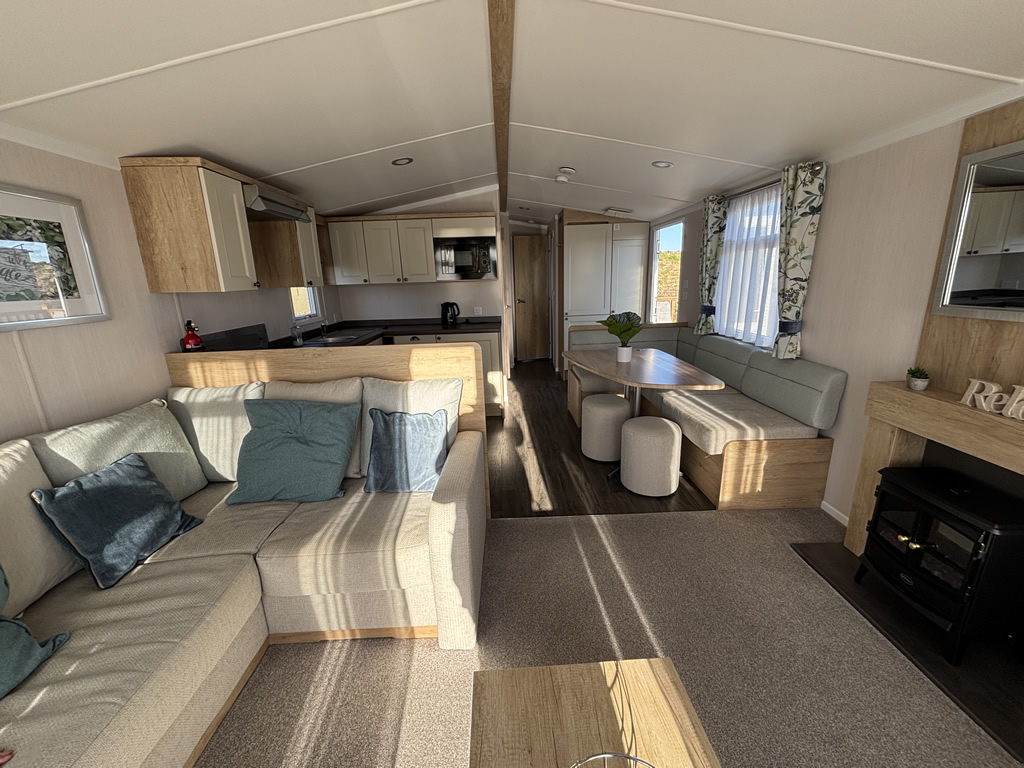 Meet The Swift Burgundy at Sandy Bay